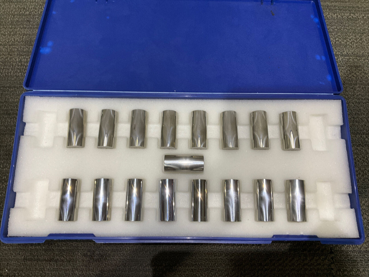 VAN KEUREN .8780-.9020 17 PIECE PIN GAUGE SET 333