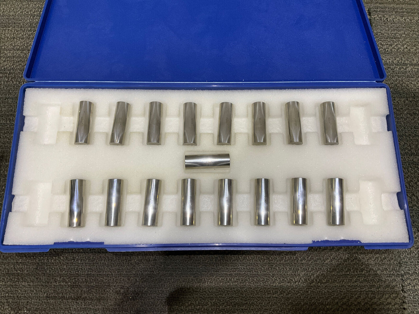 VAN KEUREN .6620-.6740 17 PIECE THREAD WIRE SET 333