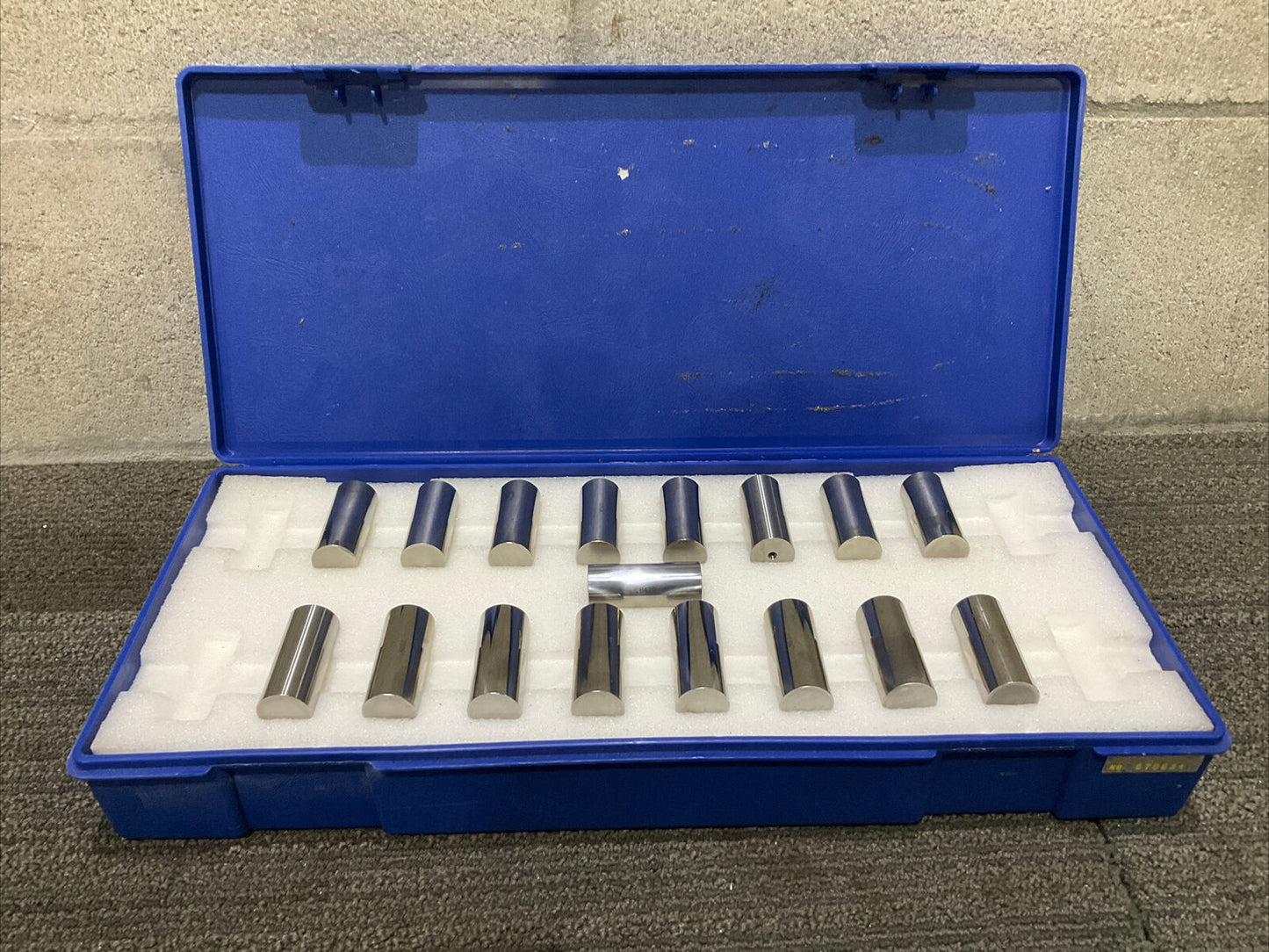 VAN KEUREN .8300-.8540 17 PIECE PIN GAUGE SET 333