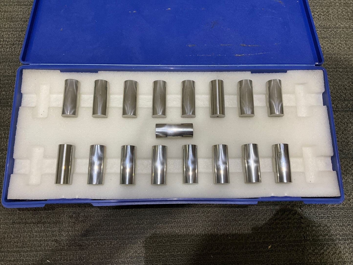 VAN KEUREN .8300-.8540 17 PIECE PIN GAUGE SET 333