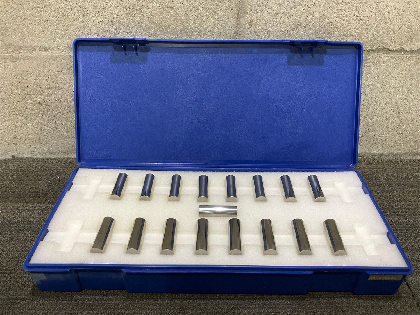 VAN KEUREN .6380-.6620 17 PIECE THREAD WIRE SET 333