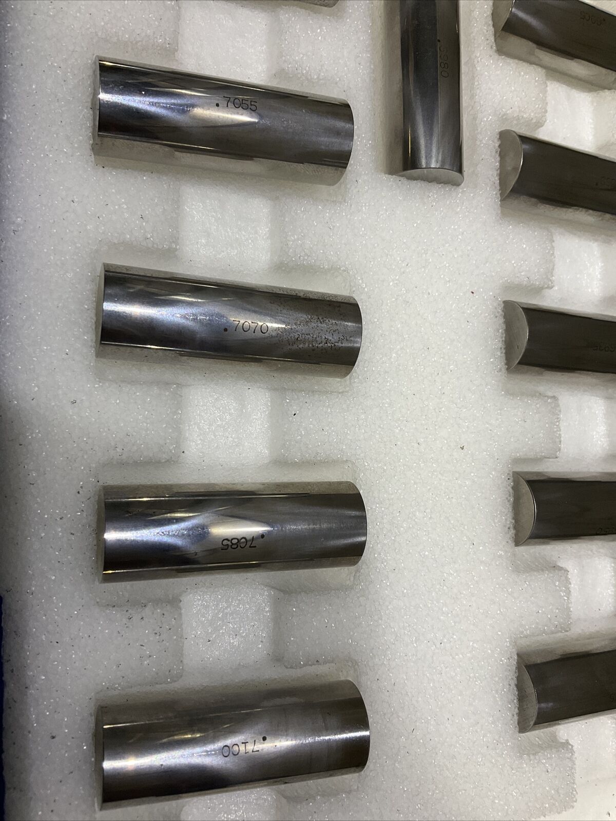 VAN KEIREN .6860-.7100 17 PIECE PIN GAUGE SET 333