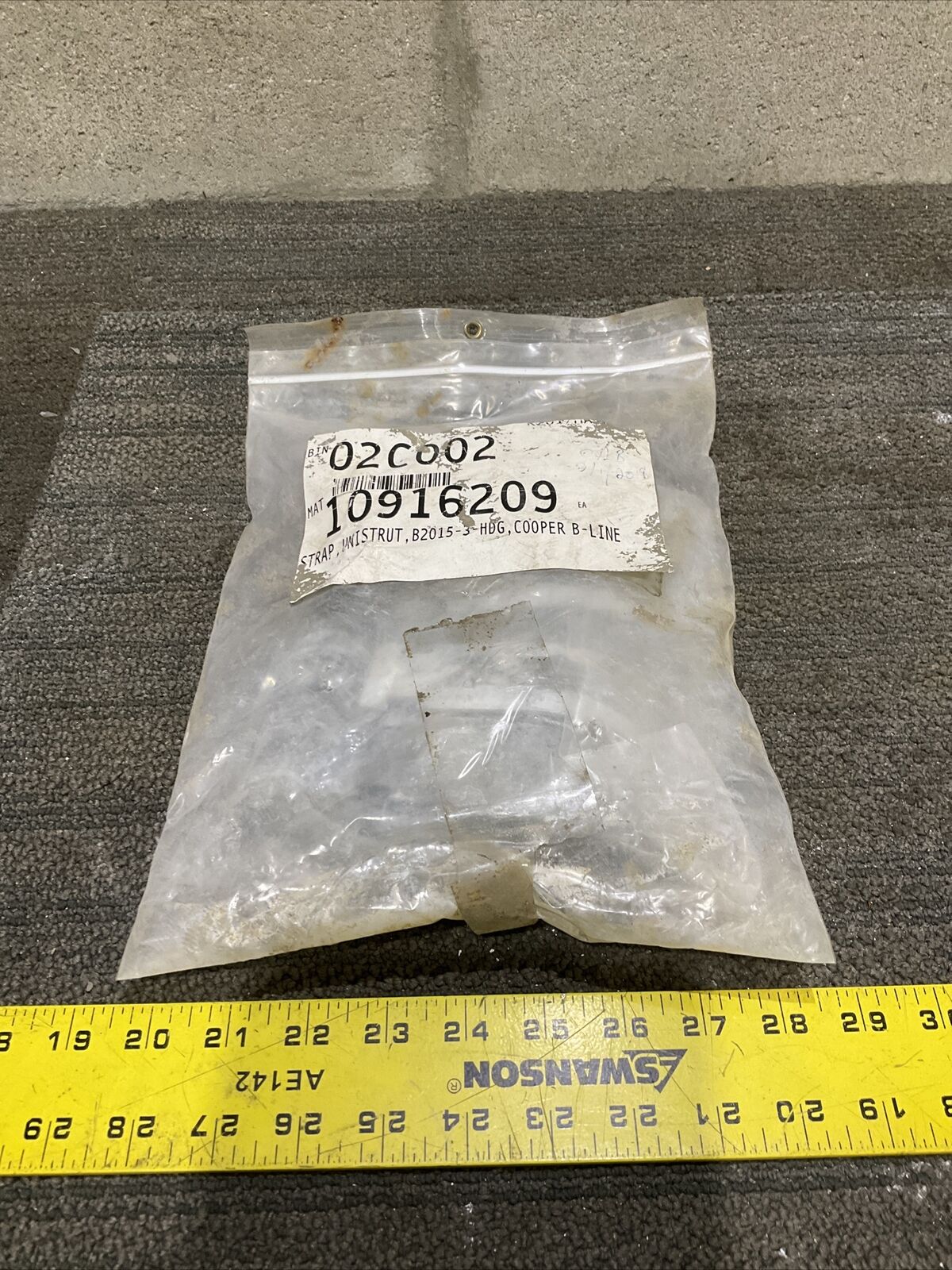 COOPER B LINE B2015-3-HDG UNISTRUT STRAP 3 1/2” OD 678 LOT OF 39
