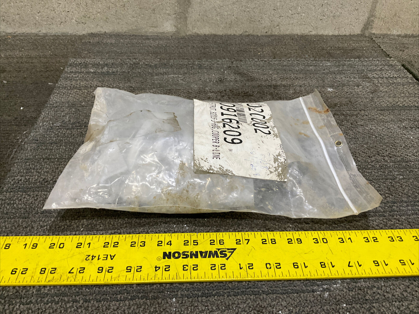 COOPER B LINE B2015-3-HDG UNISTRUT STRAP 3 1/2” OD 678 LOT OF 39