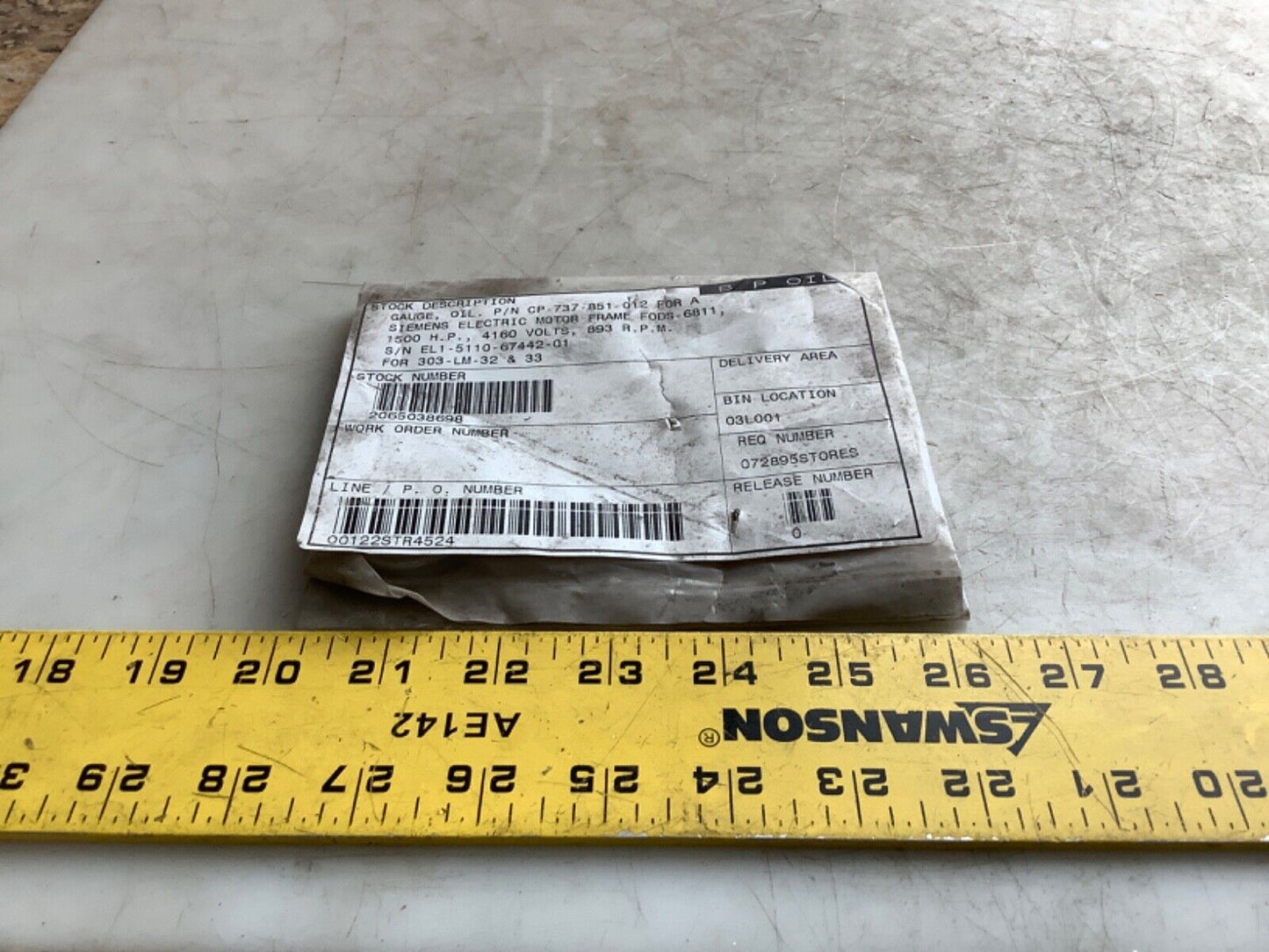 BP OIL SIEMENS CP-737-851-012 OIL GAUGE 678