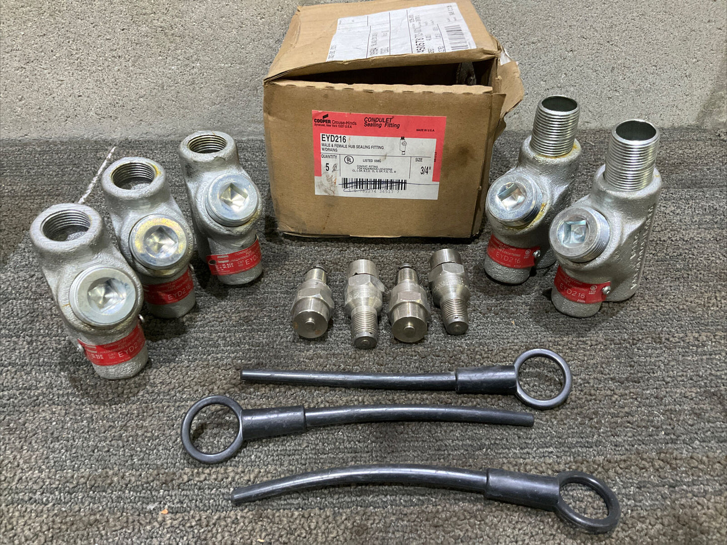 COOPER CROUSE-HINDS EYD216 3/4” MALE/FEMALE HUB SEALING FITTING 678 LOT OF 5