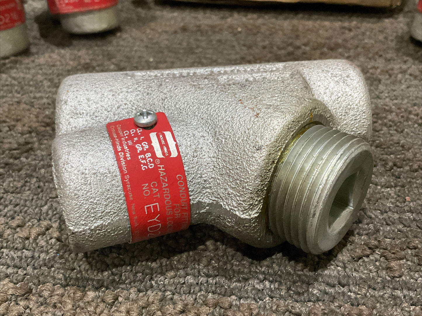 COOPER CROUSE-HINDS EYD216 3/4” MALE/FEMALE HUB SEALING FITTING 678 LOT OF 5