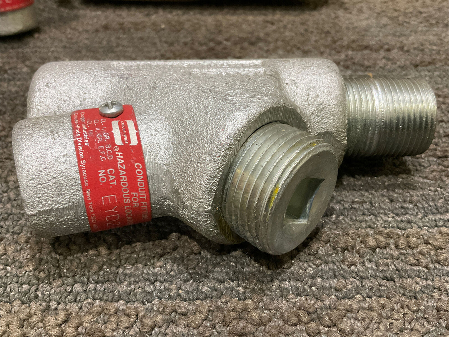 COOPER CROUSE-HINDS EYD216 3/4” MALE/FEMALE HUB SEALING FITTING 678 LOT OF 5