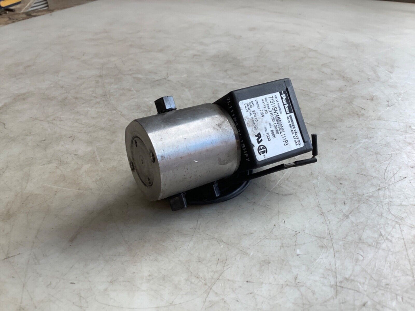 PARKER 71311SN1MM00N0L111P3 SOLENOID VALVE 10W 7/64IN 678