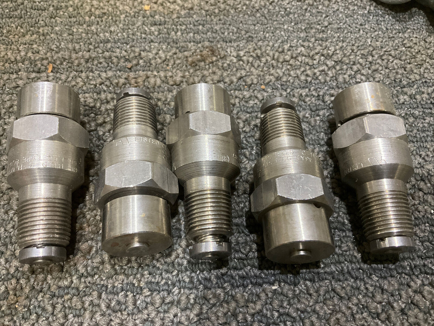 COOPER CROUSE-HINDS EYD216 M & F HUB SEALING FITTING W/ DRAINS 678 LOT OF 5