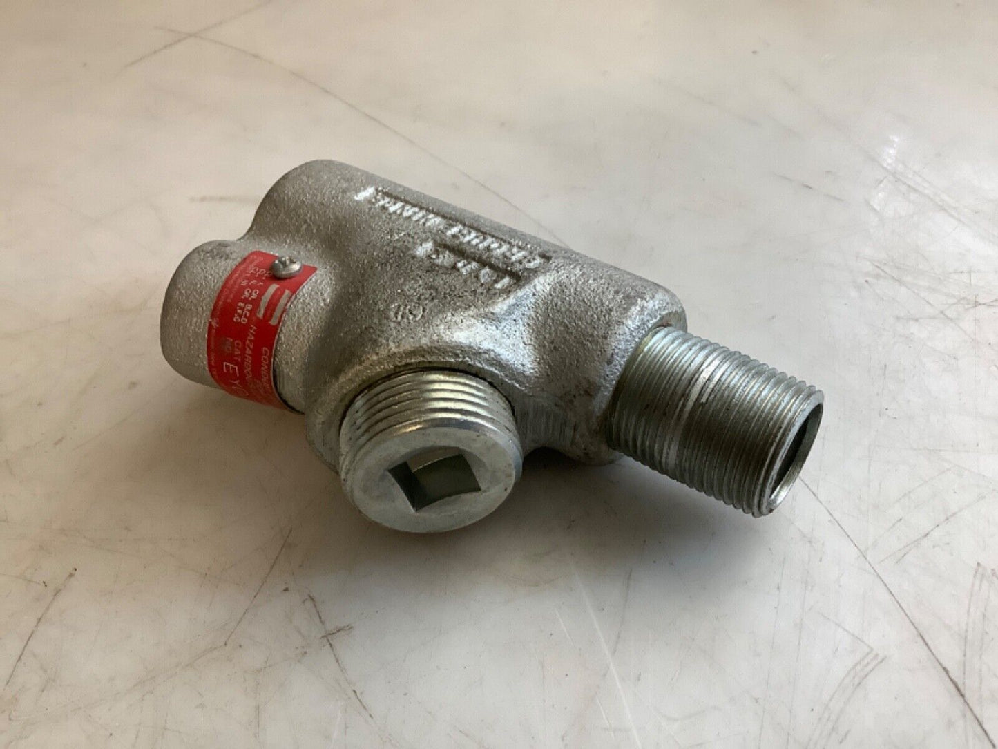 CROUSE HINDS EYD216 CONDUIT SEALING FITTING 678 - QTY 4