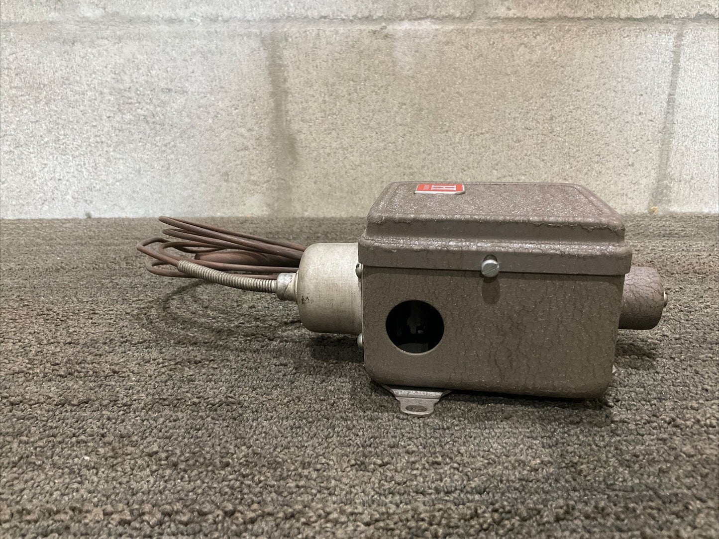 HONEYWELL T615A16371 TEMPERATURE CONTROLLER 444