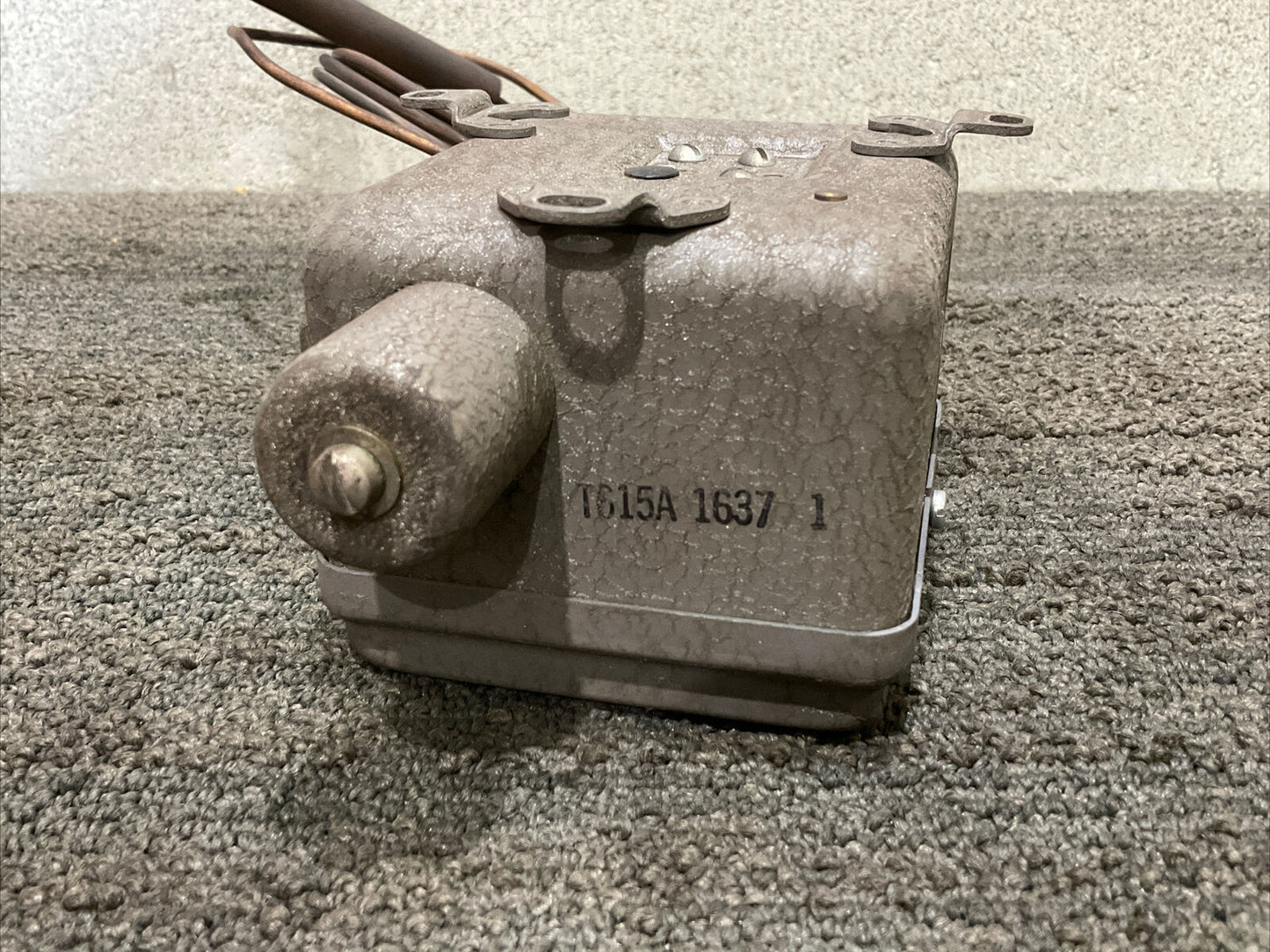 HONEYWELL T615A16371 TEMPERATURE CONTROLLER 444