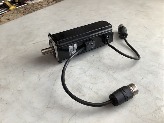 OMRON R88M-W40030T-BS1-D SERVOMOTOR 400W 200V 2.8A 3000 R/MIN