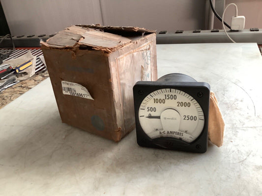 WESTINGHOUSE KA231 290B899A32 AMPS PANEL METER 0-2500A 678