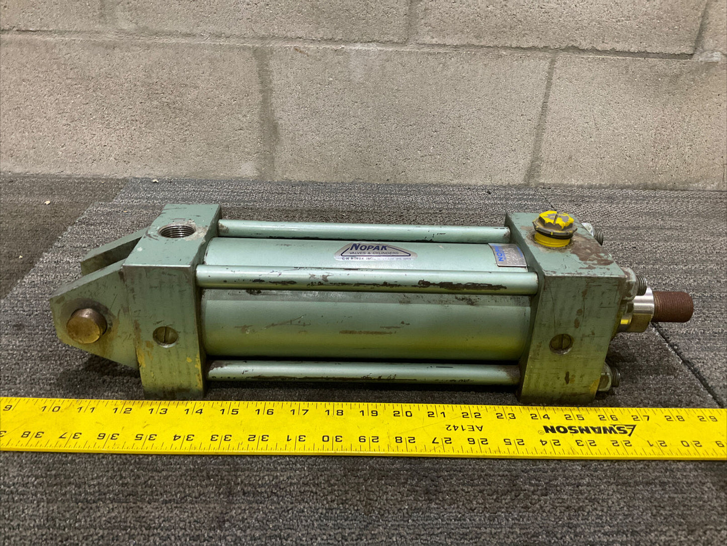 NOPAK 1204665 CL3 3.25X8E HYDRAULIC CYLINDER 3.25 BORE 8 STROKE Y2M