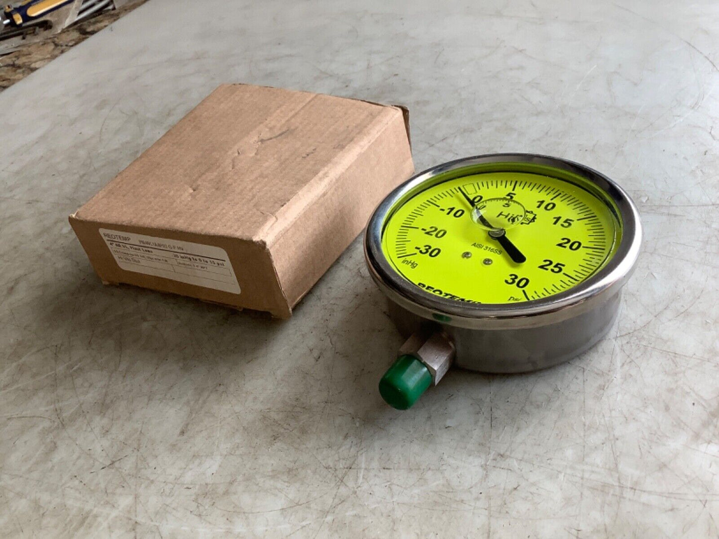 REOTEMP PM40 C1A4P02-G-P-HV PRESSURE GAUGE GLYC 1/4IN NPT 4"-30INHG-0-15PSI 222