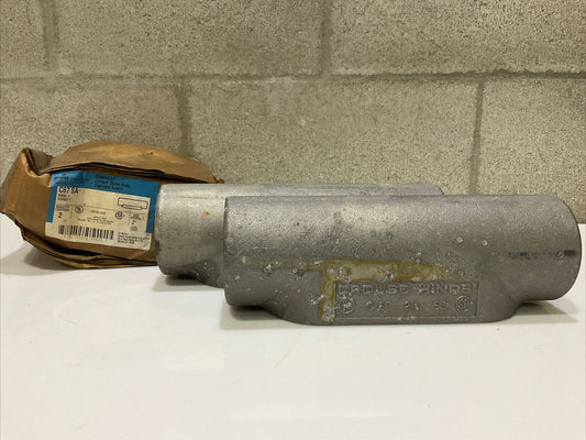 COOPER CROUSE HINDS C67 SA CONDUIT OUTLET BODY FORM 7 2IN 678 LOT OF 2
