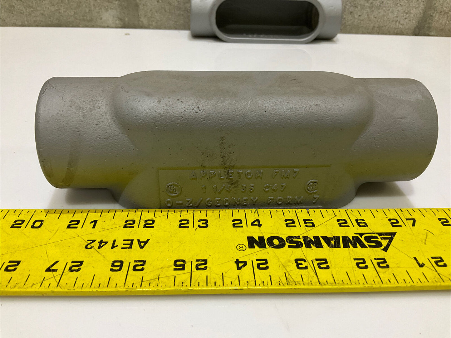 APPLETON FM7 35 C47 1 1/4” THREADED CONDUIT BODY 678 LOT OF 2