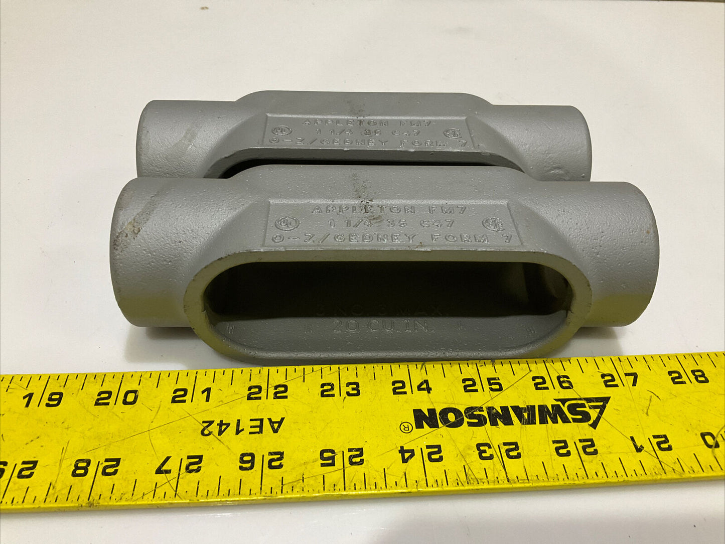 APPLETON FM7 35 C47 1 1/4” THREADED CONDUIT BODY 678 LOT OF 2