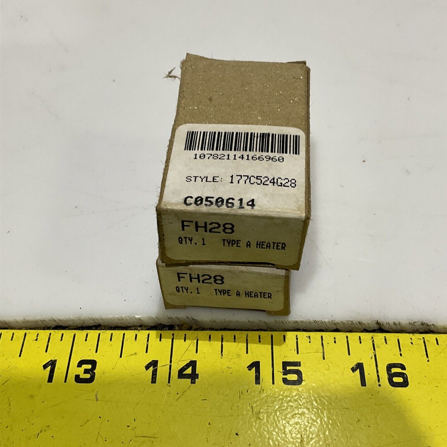 CUTLER HAMMER FH28 177C524G28 HEATING ELEMENT 678 LOT OF 2