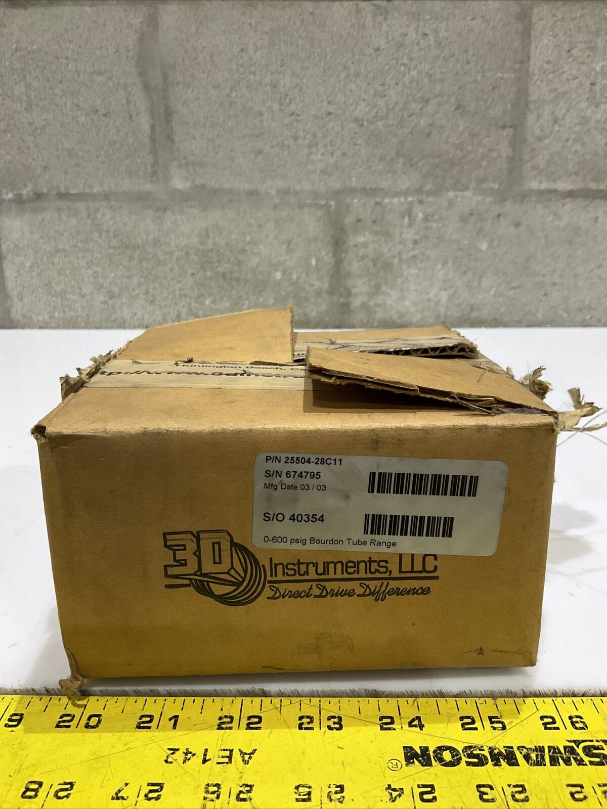 3D INSTRUMENTS 25504-28C11 5IN 1/4 IN NPT 0-600 PSI  PRESSURE GAUGE 476