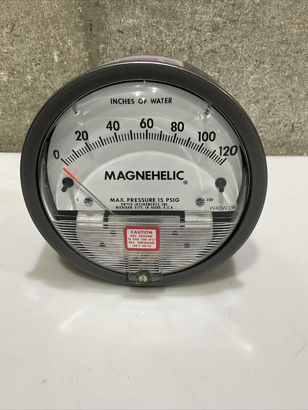 DWYER W40W DR 2120 MAGNEHELIC  DIFFERENTIAL PRESSURE  GAUGE 15 PSIG 476