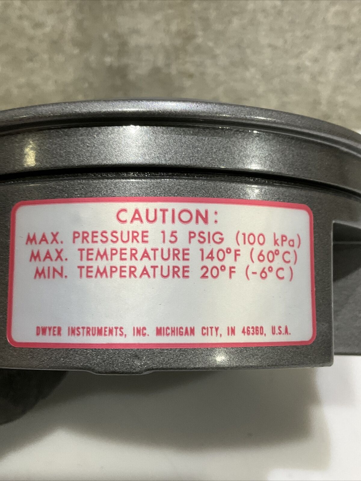 DWYER W40W DR 2120 MAGNEHELIC  DIFFERENTIAL PRESSURE  GAUGE 15 PSIG 476