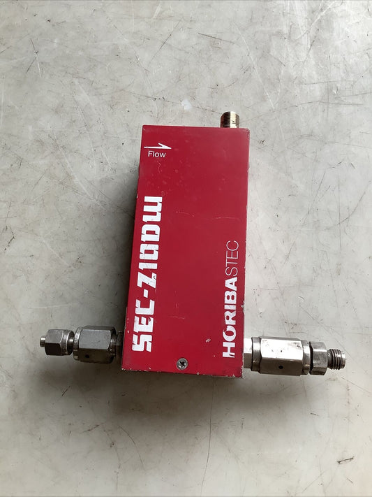 HORIBA SEC-Z12DWM MASS FLOW CONTROLLER 4 SLM 10% CO2/N2 4CR 476