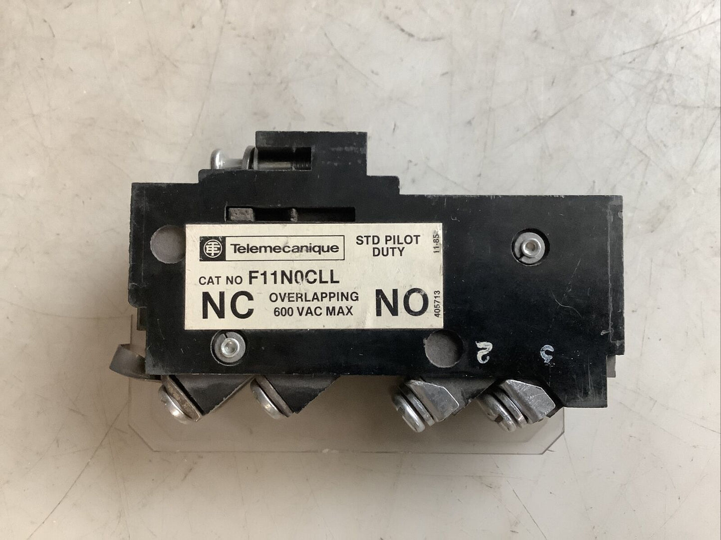 TELEMECANIQUE F11N0CLL AUXILIARY CONTACT 600VAC 476