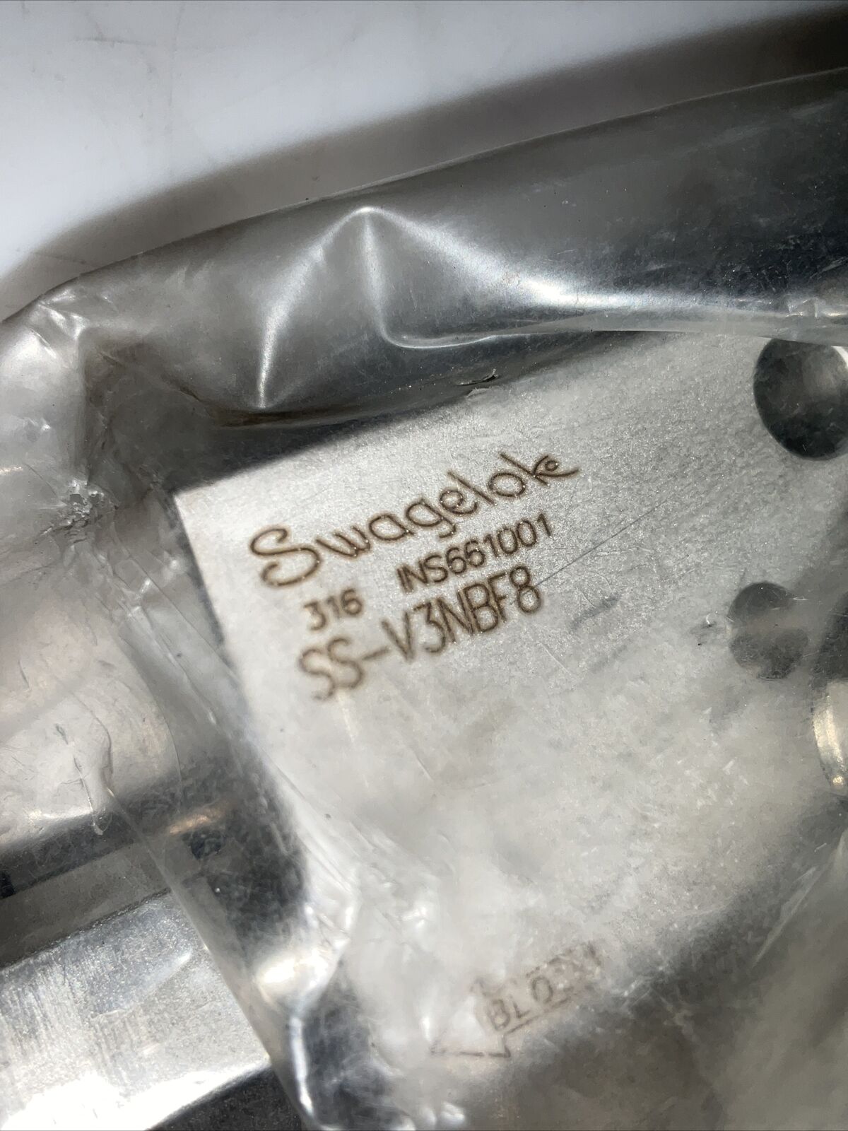 SWAGELOK SS-V3NBF8 VALVE 6000 PSIG INSTRUMENT MANIFOLD 476