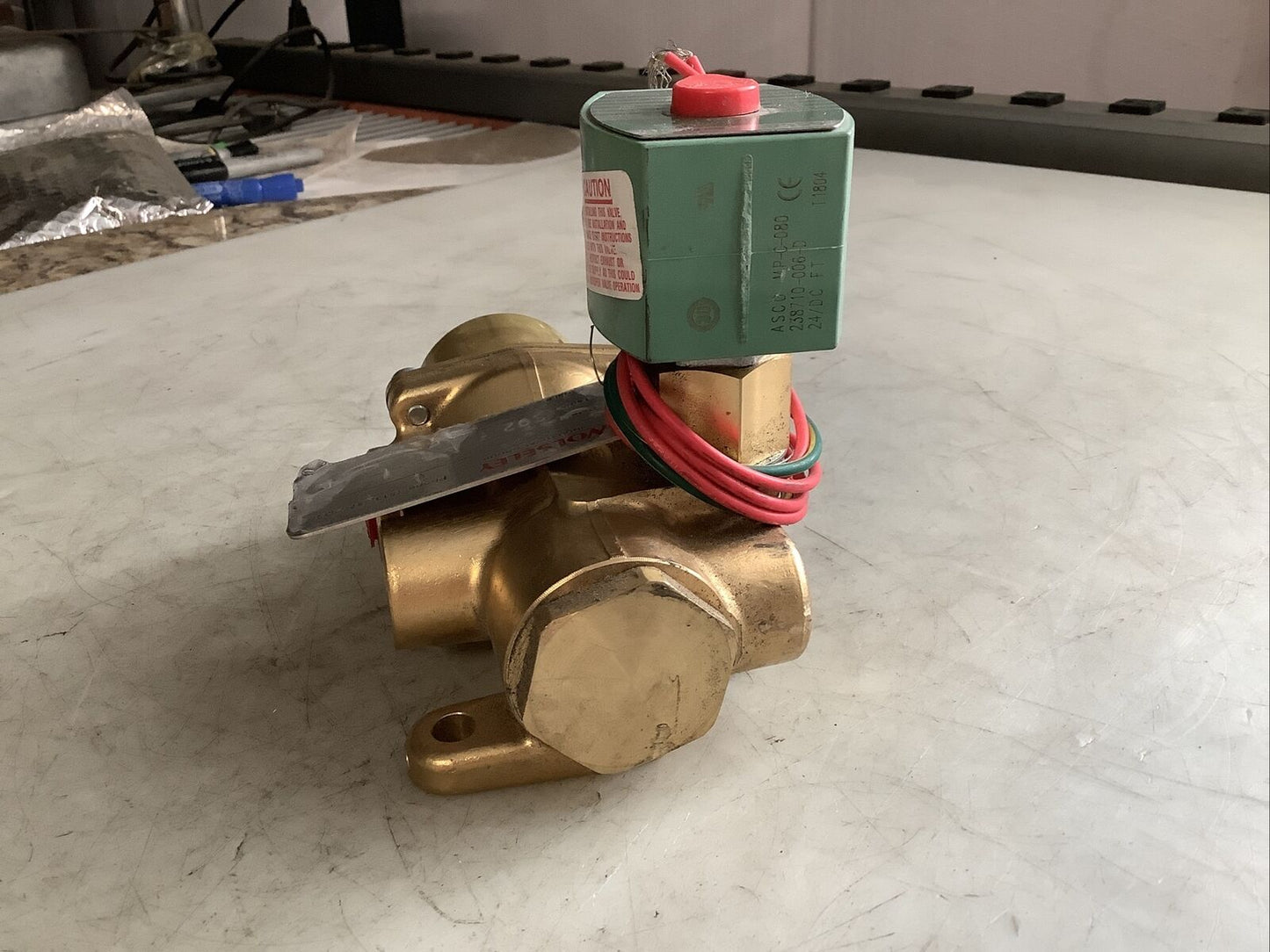 ASCO 8344G072MO SOLENOID VALVE BRASS BODY 4-WAY 3/8IN 476