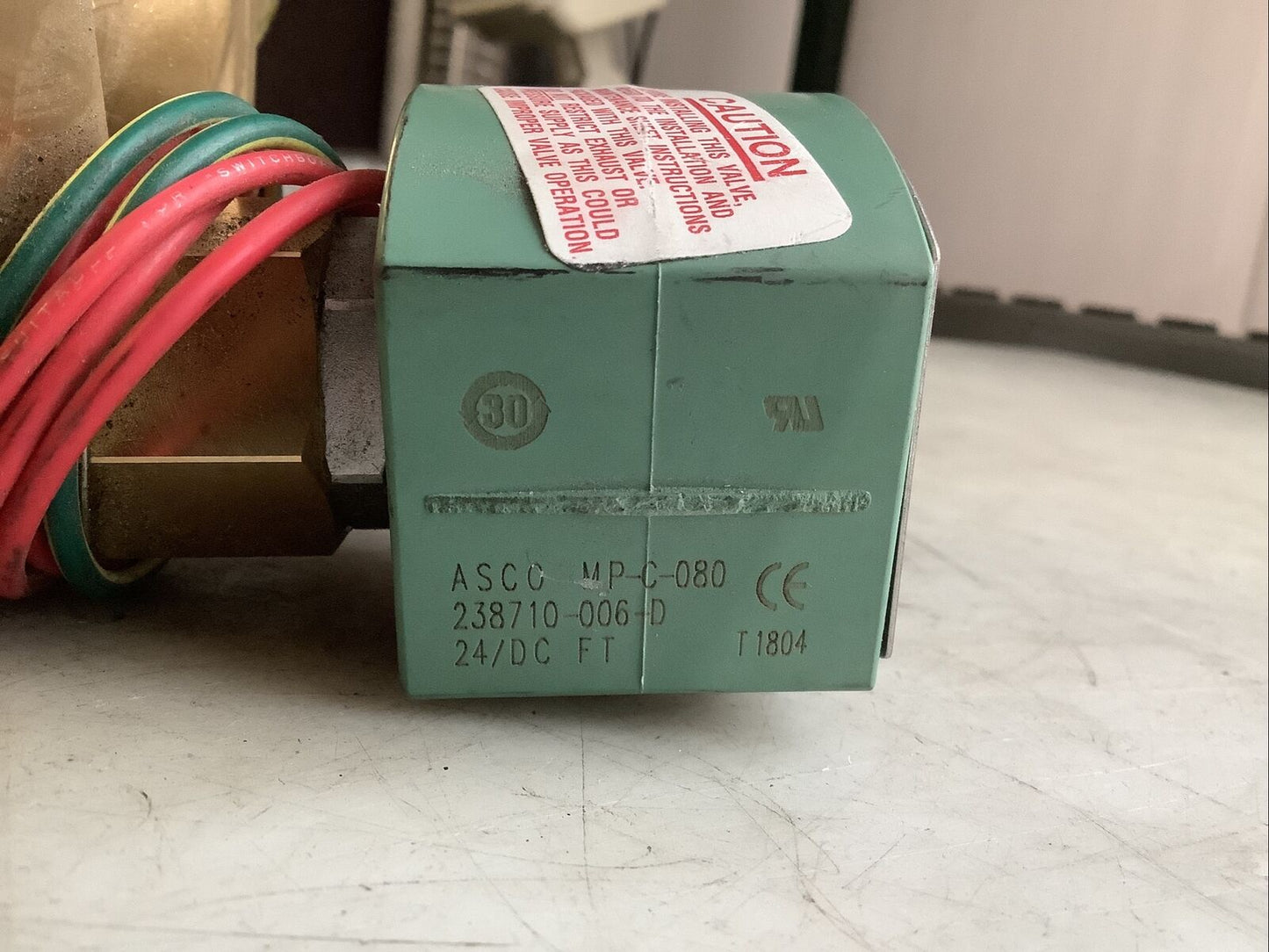 ASCO 8344G072MO SOLENOID VALVE BRASS BODY 4-WAY 3/8IN 476