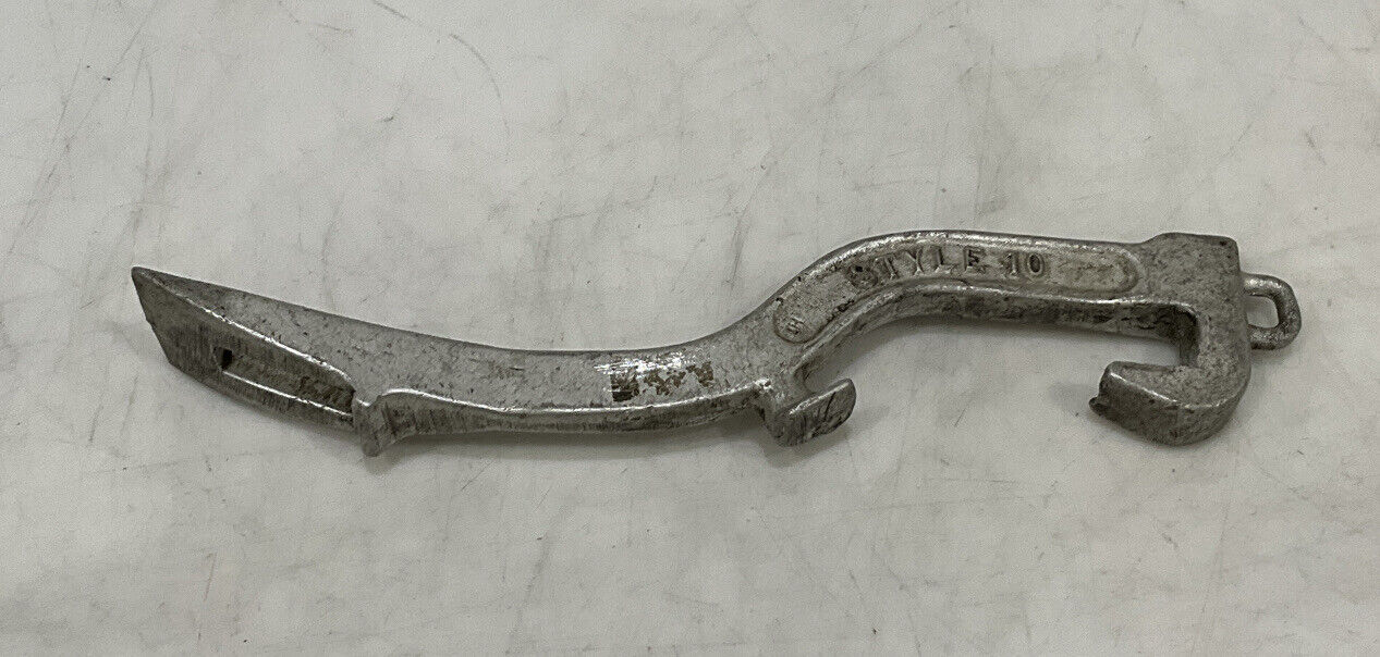 AKRON BRASS STYLE 10 SPANNER WRENCH 476