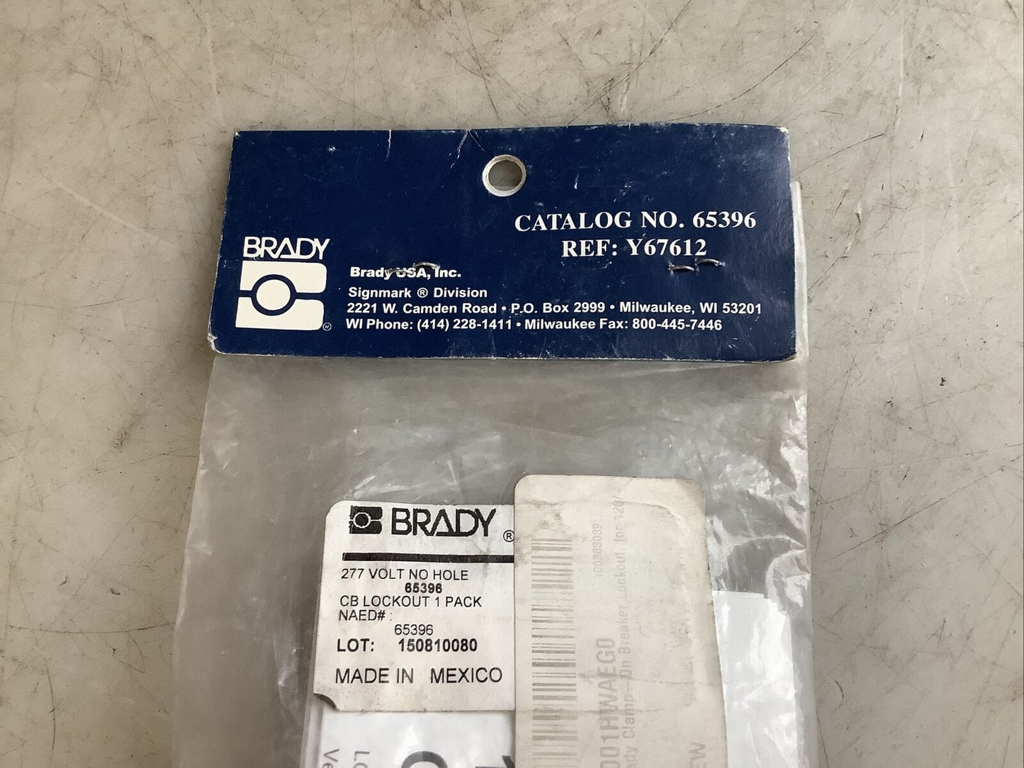 BRADY 65396 CLAMP-ON BREAKER LOCKOUT 476