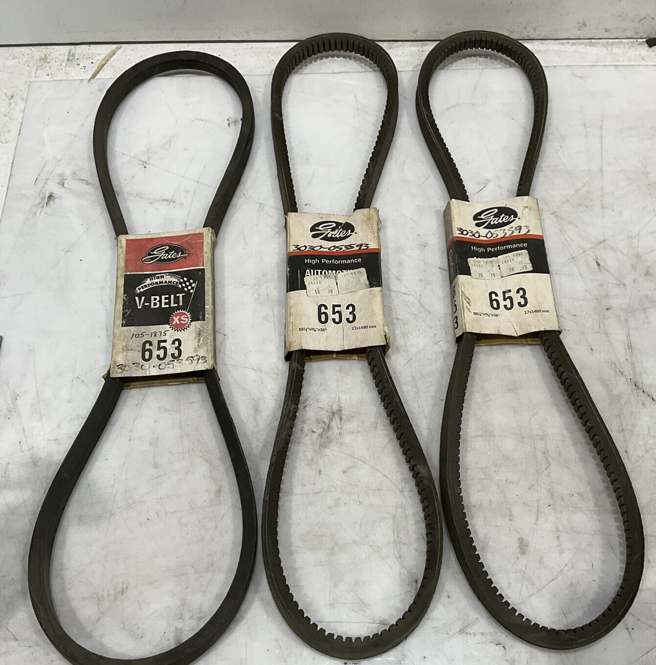 GATES 653 V-BELT LOT OF 3 476