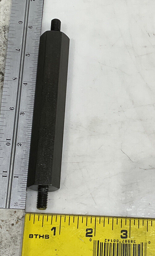 JOHN DEERE M134441 EQUIPMENT BAR 476