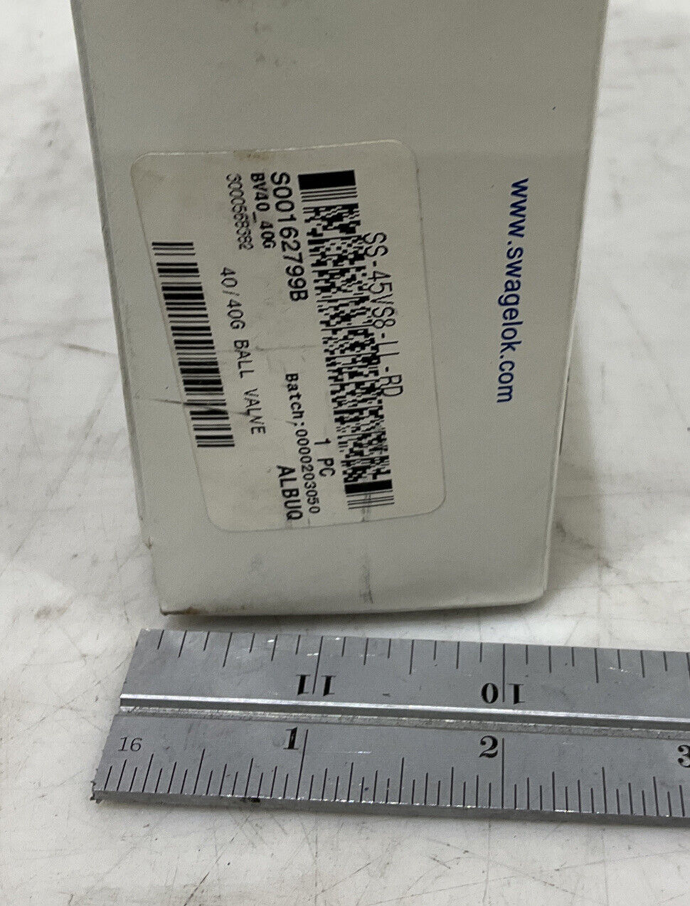 SWAGELOK SS-45VS8-LL-RD BALL VALVE 476