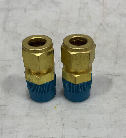 SWAGELOK B-10M0-1-8 MALE CONNECTOR LOT OF 2 476