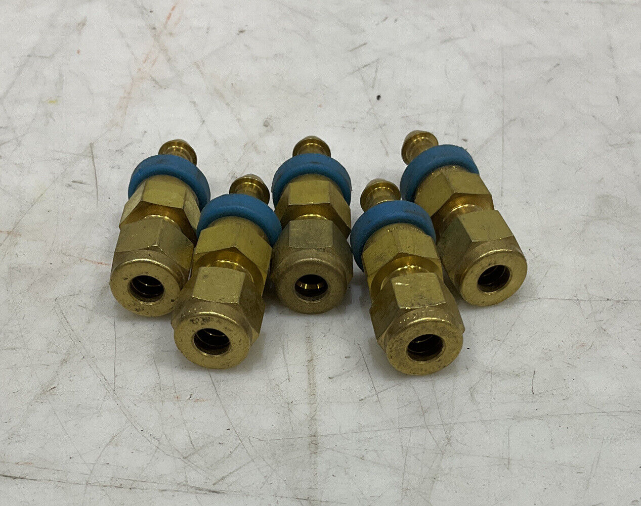 SWAGELOK B-PB6-PM4 PUSH ON HOSE FITTING LOT OF 5 476