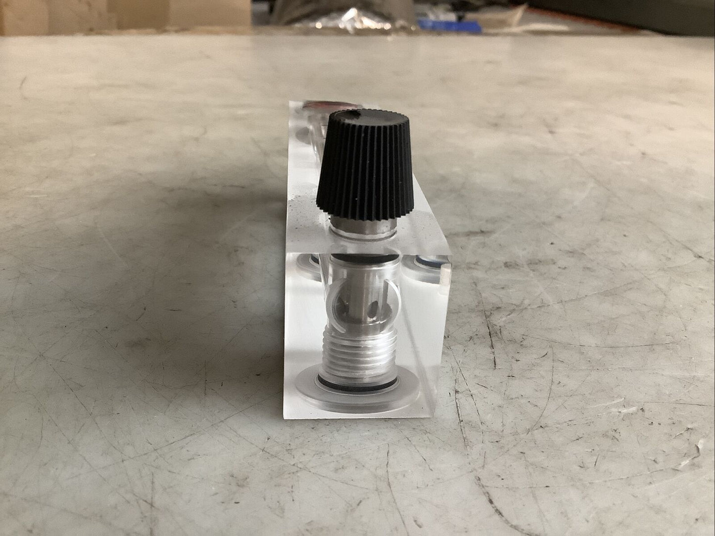 DWYER VFA-44-SSV FLOW METER 2IN 8-40GPH 476
