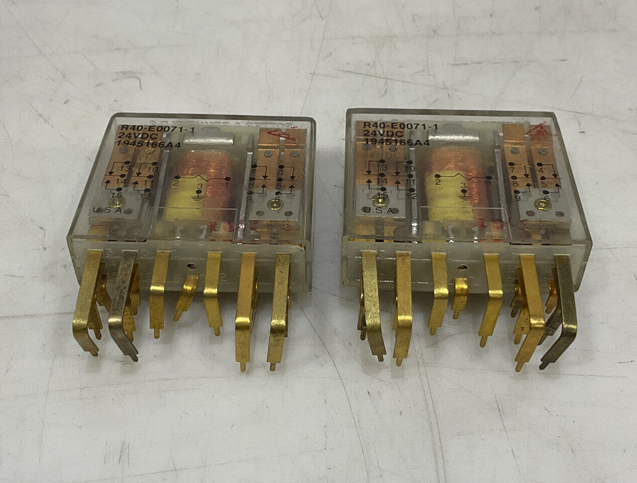 POTTER AND BRUMFIELD R40-E0071-1 24VDC 1945166A4 LOT OF 2 373