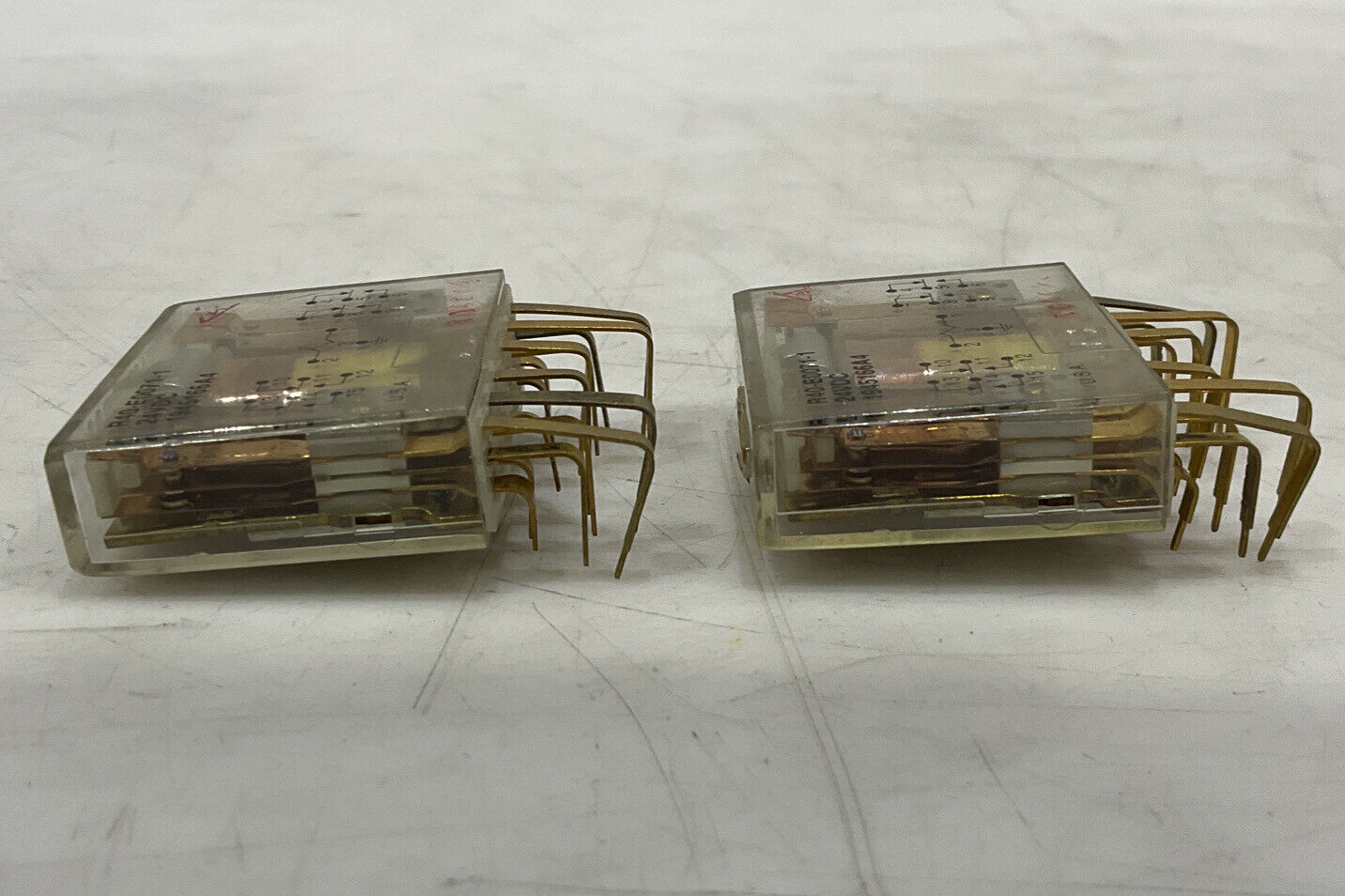 POTTER AND BRUMFIELD R40-E0071-1 24VDC 1945166A4 LOT OF 2 373