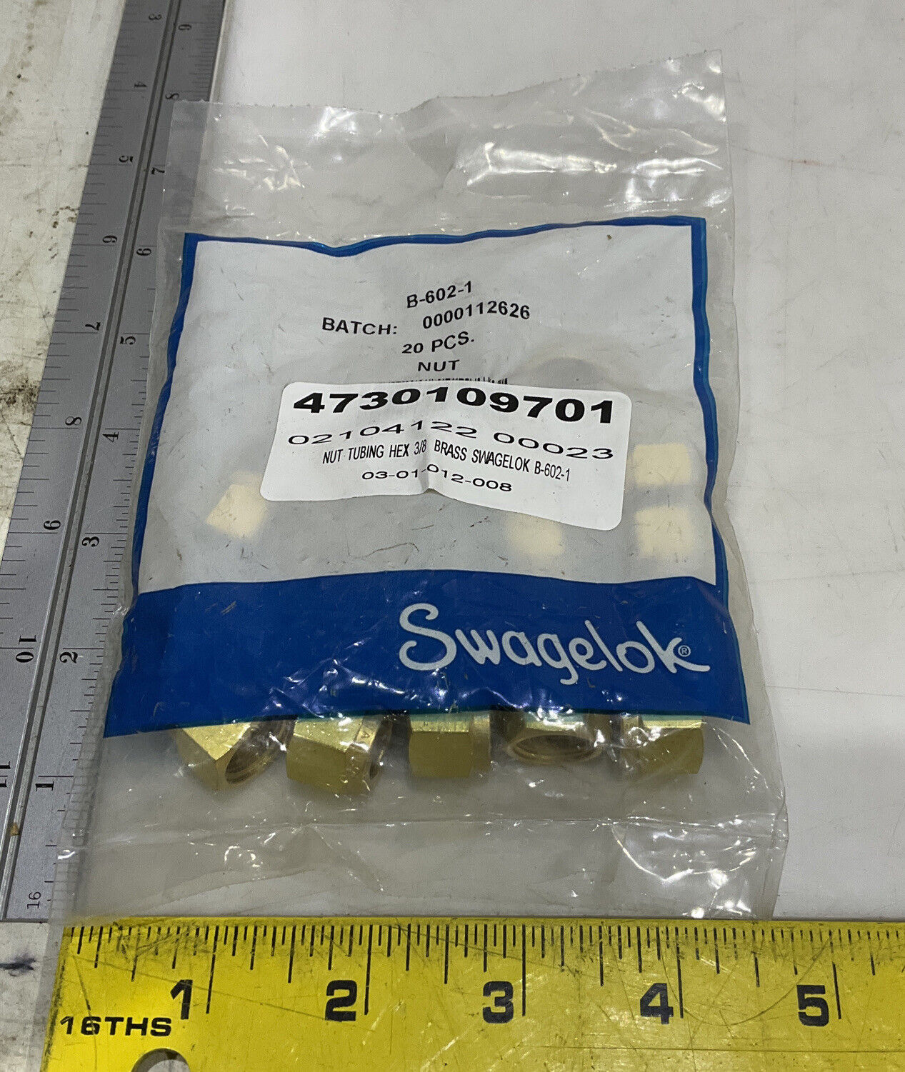 SWAGELOK B-602-1 NUT LOT OF 20 373
