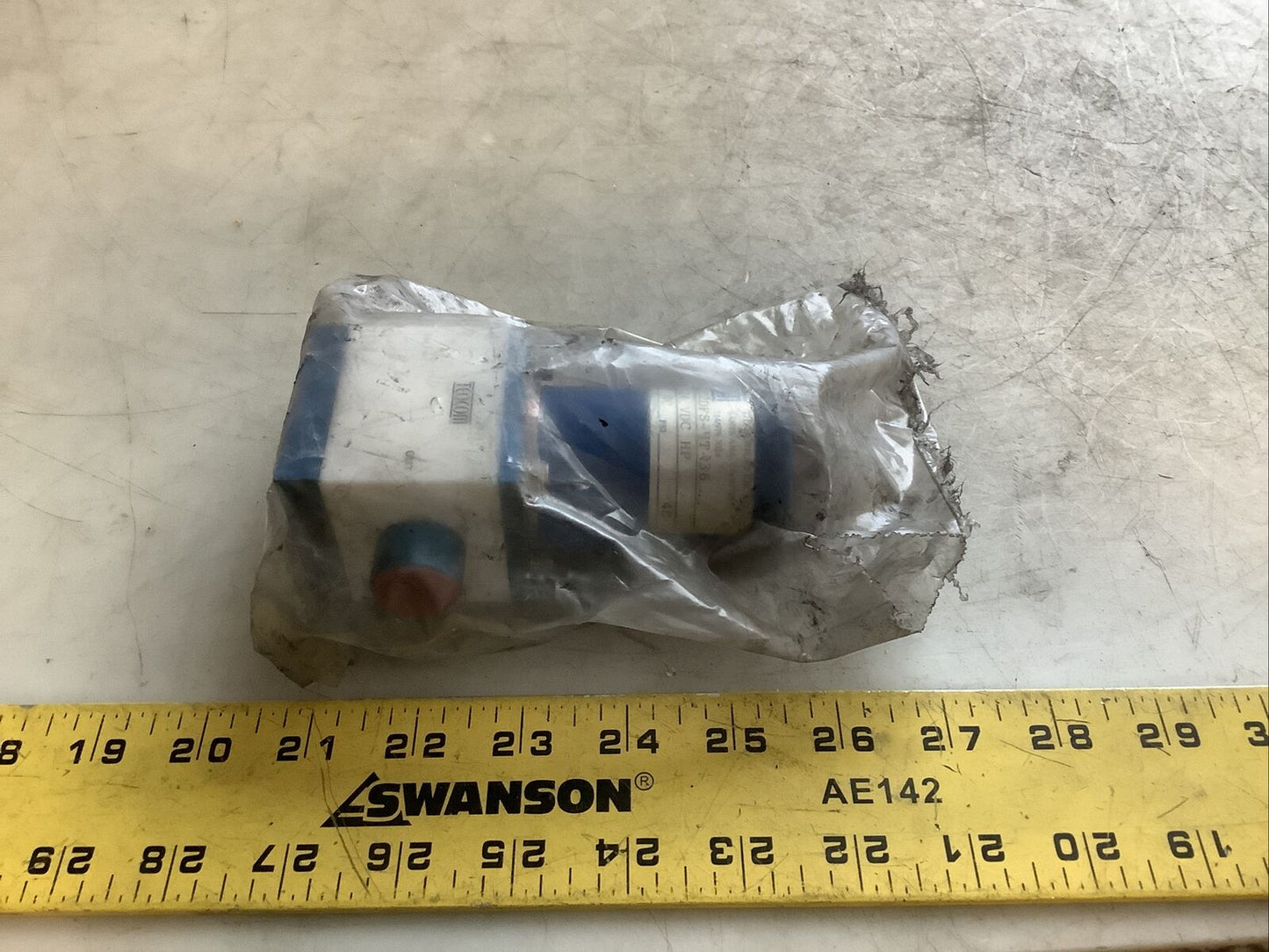 TEQCOM M662C2DFS-HT-36 MINIATURE SOLENOID VALVE 24VDC HP 40PSI 3/8IN NC 476