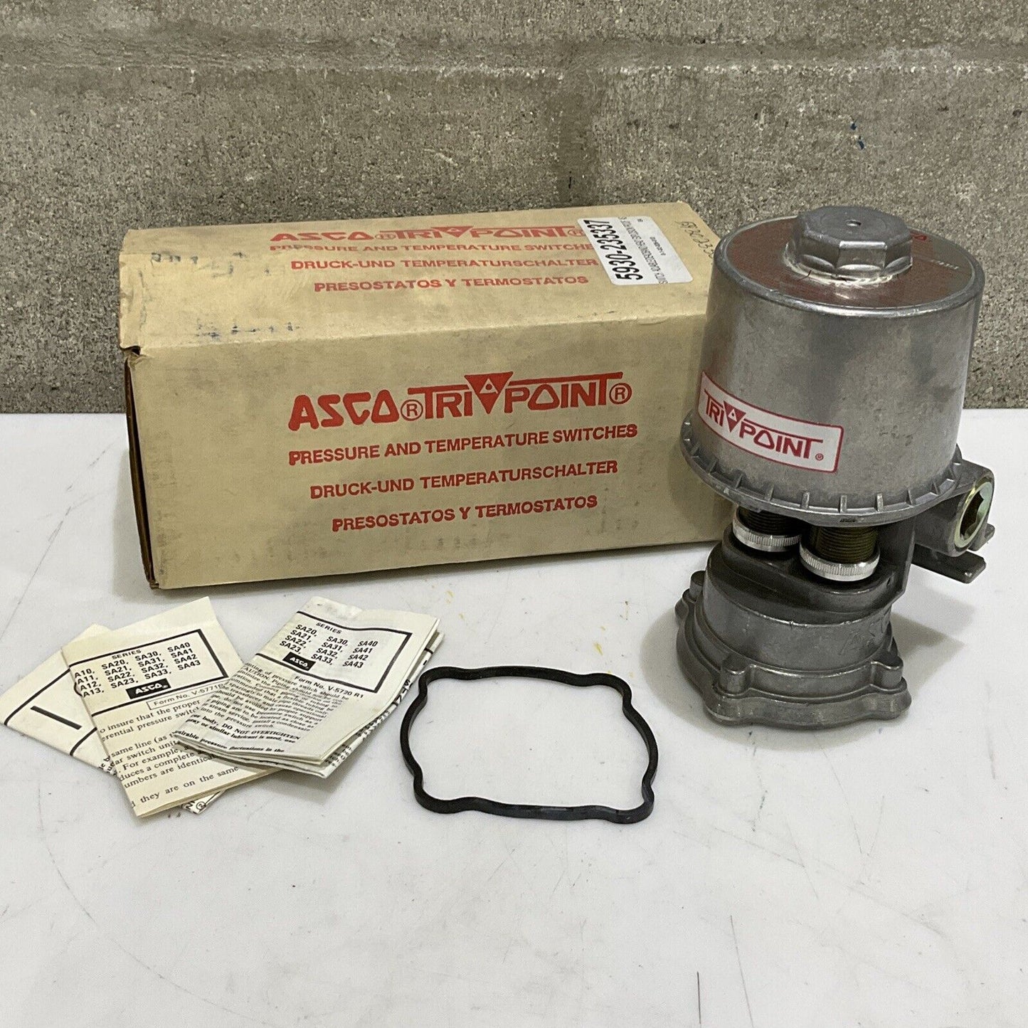 ASCO TRI-POINT A 72343 SA12B PRESSURE AND TEMPERATURE SWITCH INTERRUPTER  373