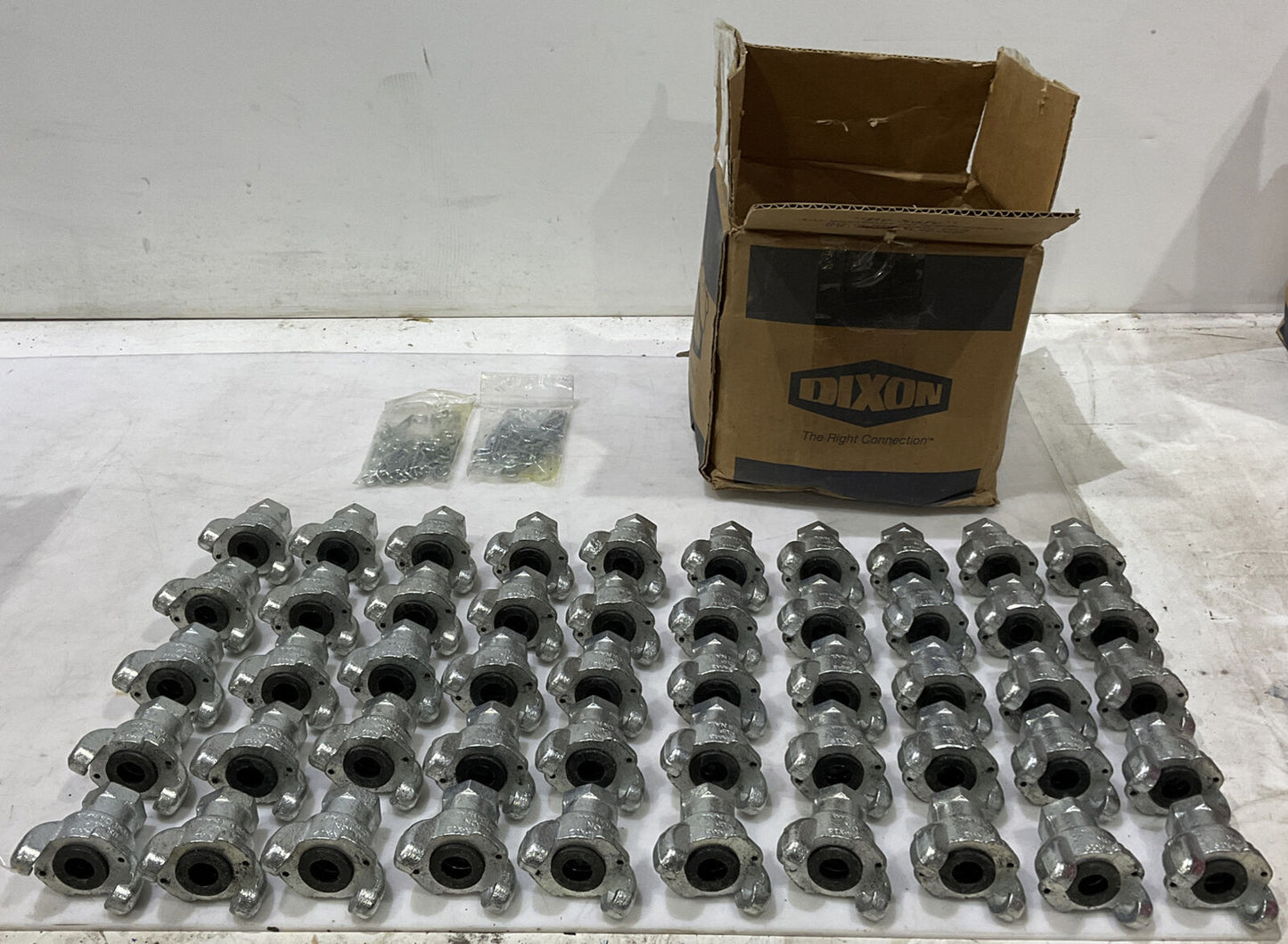 DIXON AM3 IRON AIR KING FEMALE NPT LOT OF 50 373