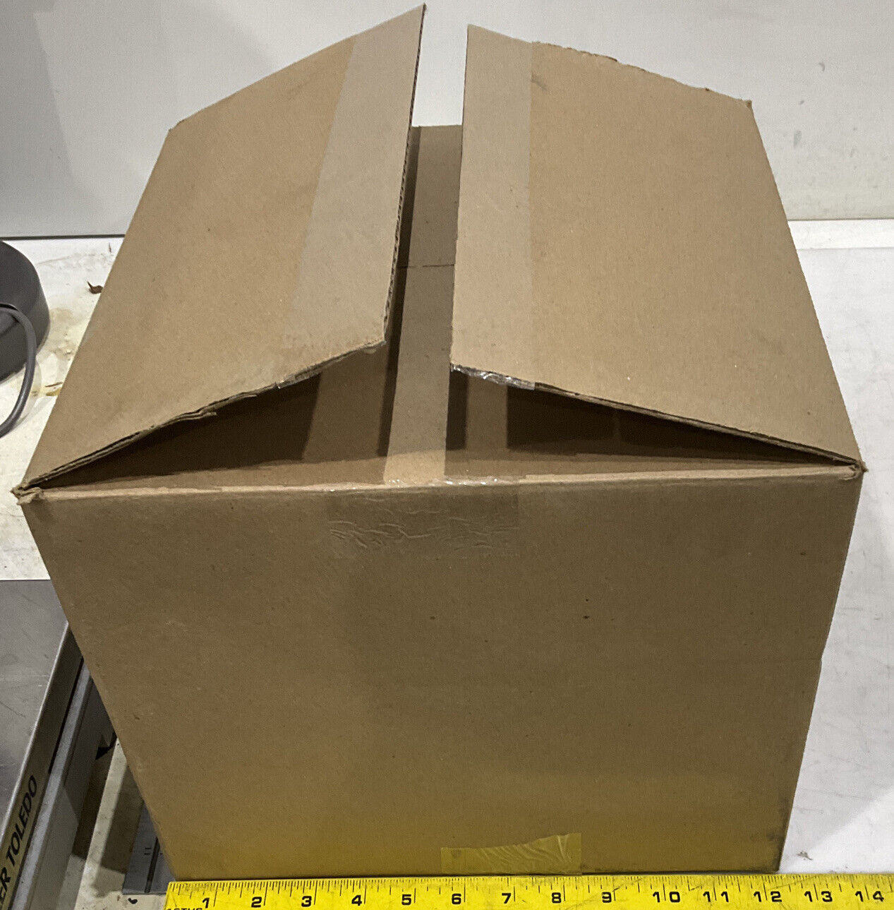 VLG NALGENE 7002-0025 17307-008 HIGH DENSITY POLYETHYLENE GRADUATED BUCKET 373