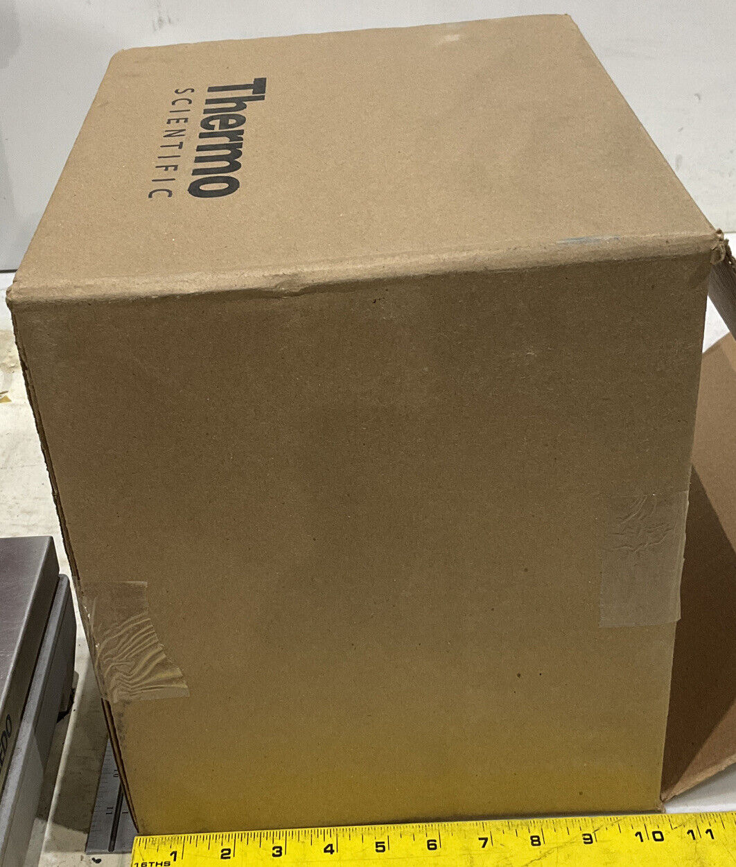 VLG NALGENE 7002-0025 17307-008 HIGH DENSITY POLYETHYLENE GRADUATED BUCKET 373