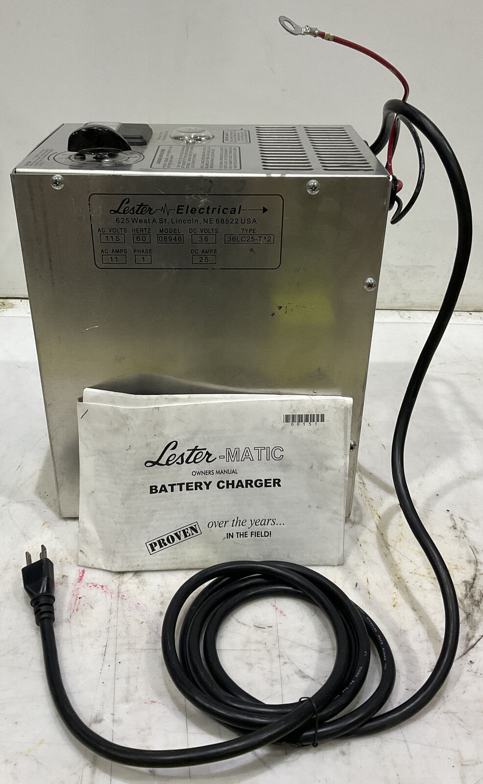 LESTER ELECTRICAL 36LC25-T12 08946 BATTERY CHARGER 60 HZ 115V 881